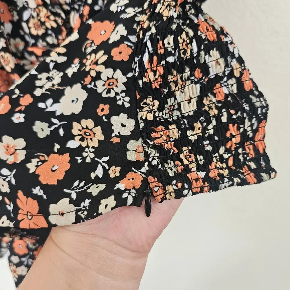 ASTR THE LABEL Floral Crop Top in Black-Rust Multi Size L